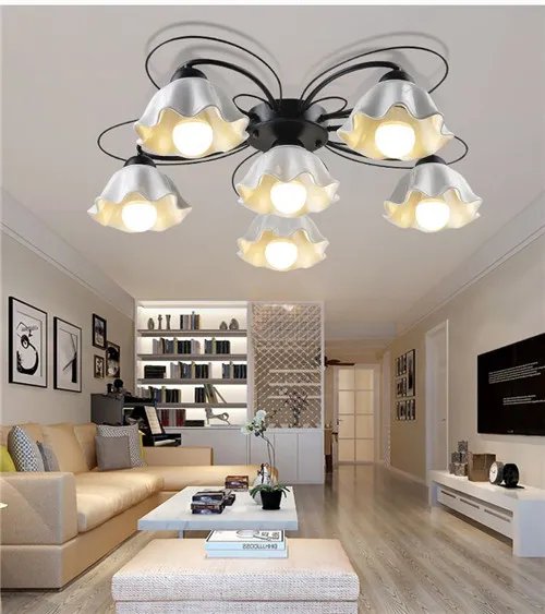 客厅灯开关放哪里合适