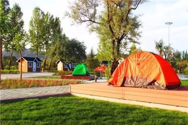 从兰州到敦煌自驾，沿途有哪些必去的景点