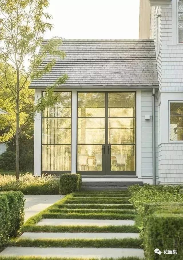 花园里有一间阳光房,美了这个灿烂的季节