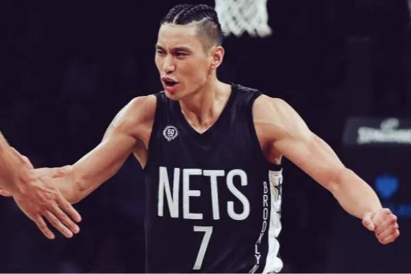 资源很好的林书豪做出定居台湾的决定是什么原因呢？