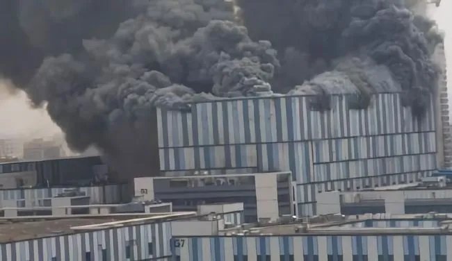 华为松山湖一在建的项目着火，该项目着火与实验室有关吗？