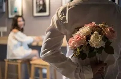 找不到工作踹母亲犯法没?