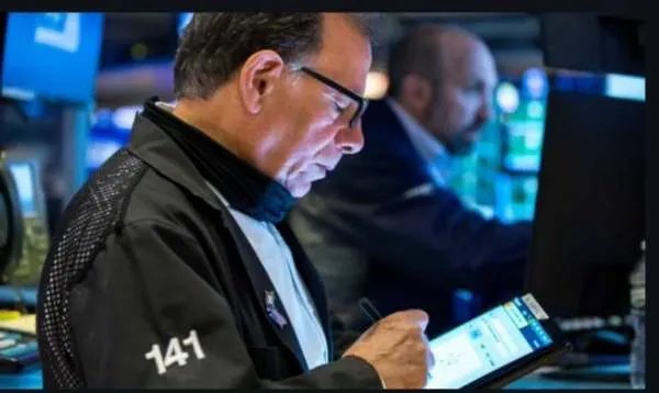 苹果市值一夜蒸发1296亿美元，为何会出现这种情况？