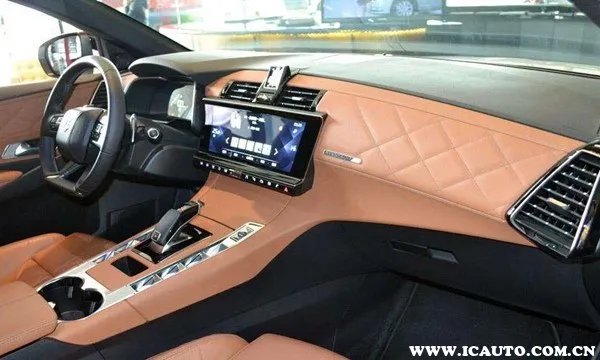 DS7是什么牌子的车？DS7多少钱一辆