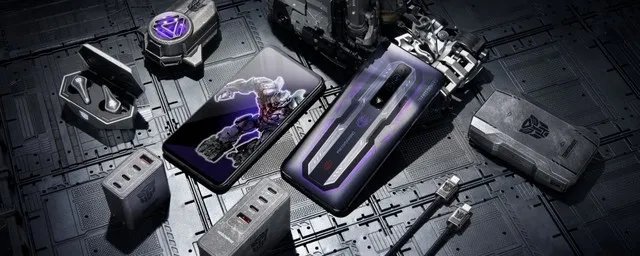 诚意十足联名诠释信仰之名！红魔x变形金刚限量联名游戏旗舰发布5999元起