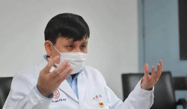 张文宏谈留学生是否要打疫苗,他的态度如何