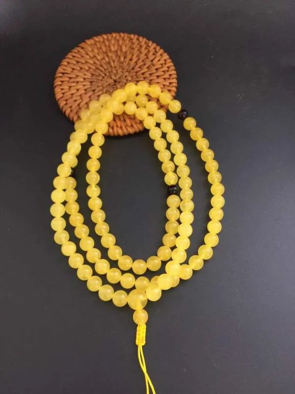 琥珀蜜蜡，你是怎么佩戴的，戴错了可是要出大事的