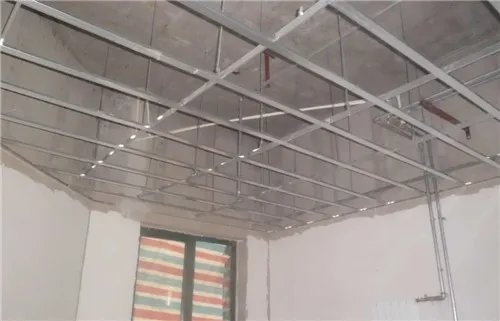 100平方需要多少轻钢龙骨