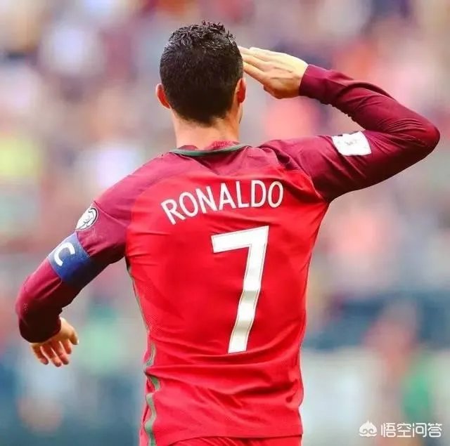 有人说C罗和武磊的出现让足坛的7号球衣和10球衣平起平坐,你怎么看?