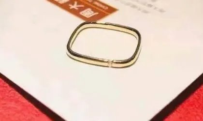 周大福小方戒广告语