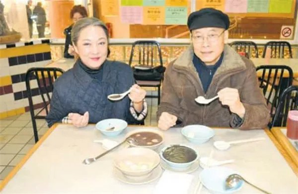 岳华老婆恬妮个人资料 没想到岳华老婆恬妮还是艳星出道