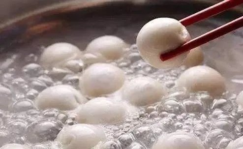 煮汤圆用热水还是冷水？