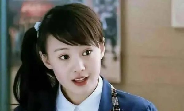 郑爽庭审现场发狂,美国法官要求她进行精神鉴定,对此你怎么看?