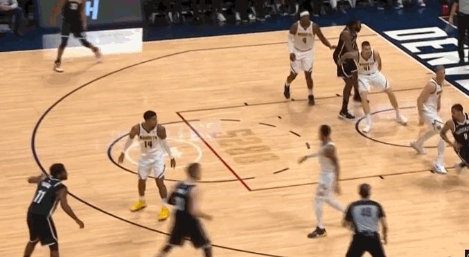 欧文最近表现尴尬，不管是篮网还是绿军都好像在论证欧文是不是一个合格的领袖，他是吗？