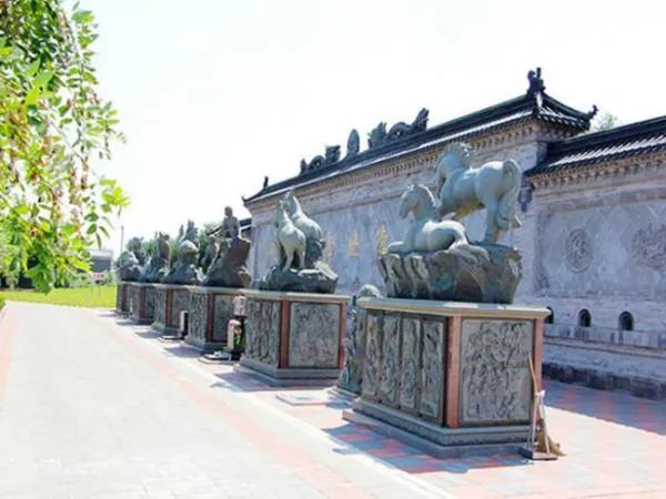 北京思亲园在那，价格贵么？