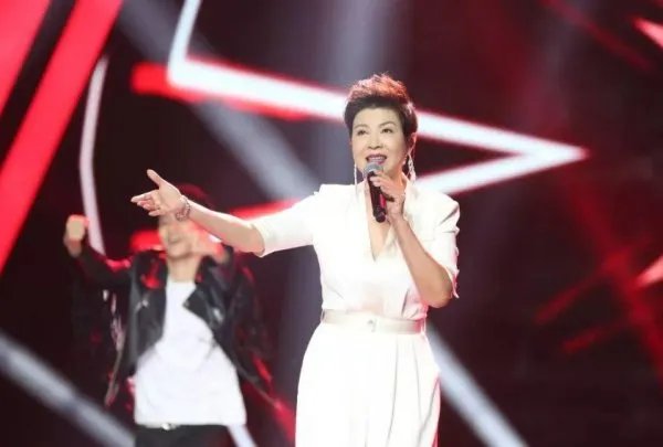 天后杭天琪，被曝白马会所常客后遭嘲，背后是3次婚姻的伤痕，近况如何？