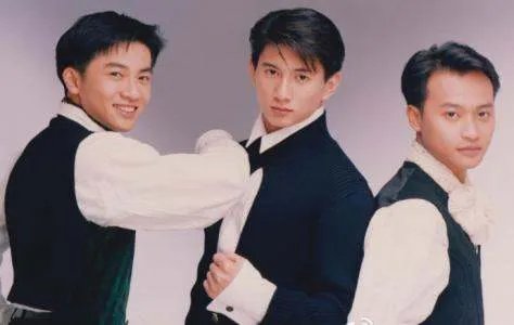 歌名歌词和蝴蝶有关的歌曲?