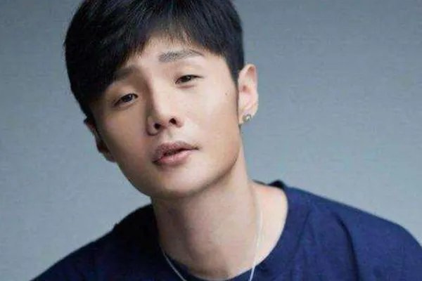 李荣浩骂骂咧咧退出直播间，咋回事？