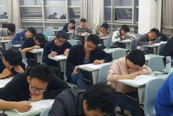 贵州省2021年高考录取分数线