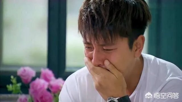 李小璐微博背景墙换成与贾乃亮的婚纱照，两人真的要复合吗？