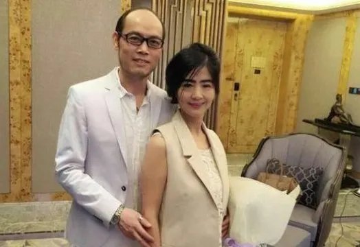 《非诚勿扰》中51岁阿姨和34岁小伙牵手成功，如今现状如何？