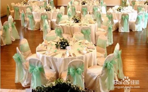 酒店餐桌布的种类及如何选购: