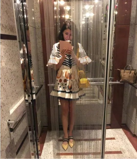 李嘉欣很喜欢自拍吗？