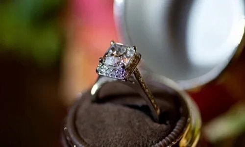 结婚钻戒一般买多大合适 如何挑选结婚钻戒