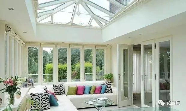 花园里有一间阳光房,美了这个灿烂的季节