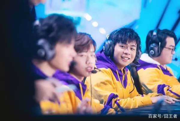 你认为王者荣耀冬冠杯，这次谁获得冠军的可能性，比较大？