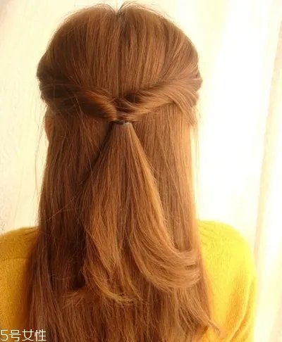 披肩发怎么扎好看?披肩发好看扎发图解