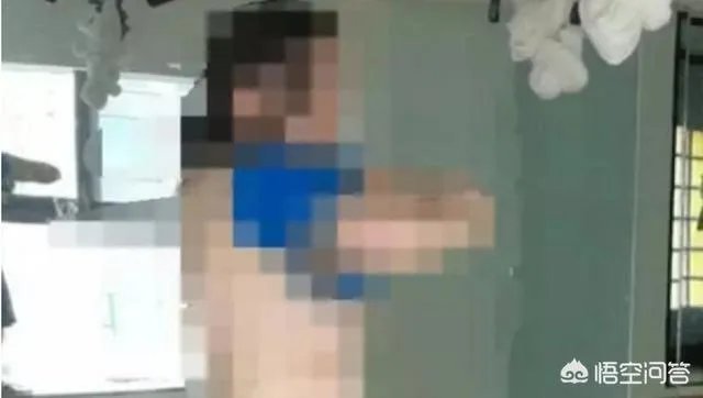 主播更换衣服忘关直播,斗鱼又一女主播火了!网友:为火不择手段,你有何看法?