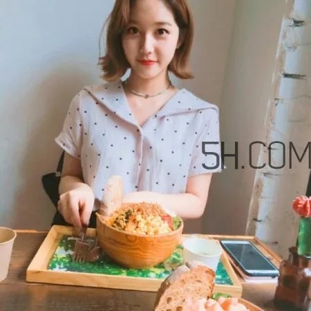 2018年流行发型及颜色 2018流行什么发型颜色