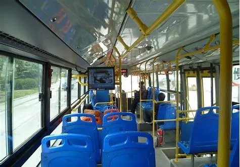 公交司机为什么给乘客下跪道歉？