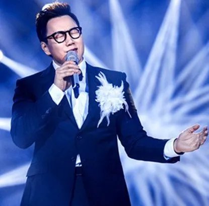 郑淳元那个男人歌词鉴赏 超强唱功获赞