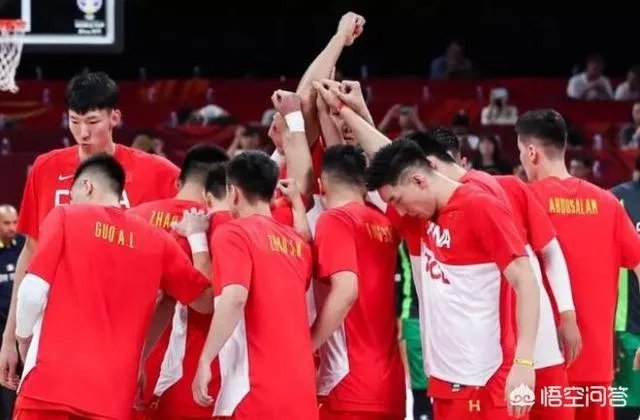 世界杯首战，中国男篮球员周琦拼到抽筋，如何评价周琦的拼搏精神？