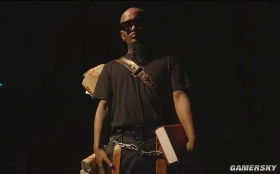 南征北战乐队演唱LOL新歌《我的天坑》 队内成员扮瑞兹献唱