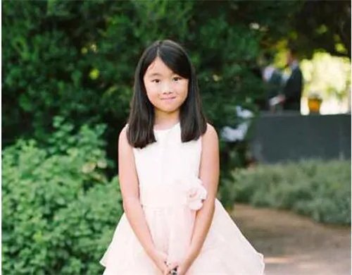 女花童发型图片大全  花童发型怎么设计好看