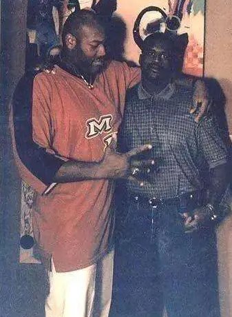 巨人奥尼尔体型有多大?