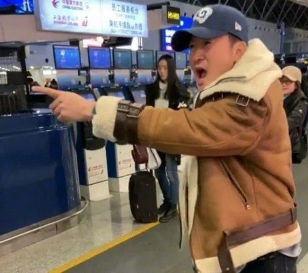 你觉得代拍应该被禁止吗？