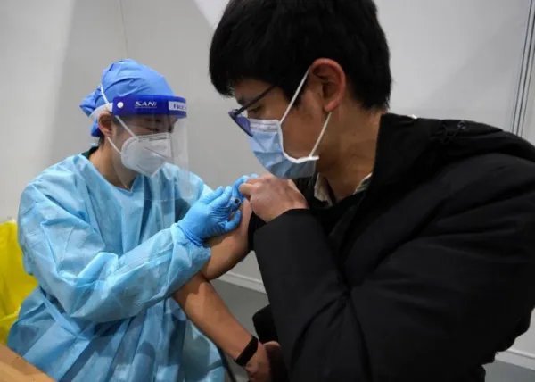 世卫称年底前结束疫情不现实，你打新冠疫苗了吗？