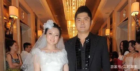潘长江女儿30岁嫁豪门,人称“潘十亿”的潘阳如今过得怎么样?