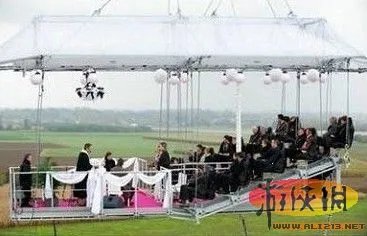 盘点全球最奇葩的婚礼 新鲜创意引起众人围观