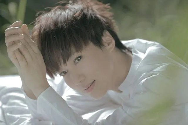 周艳泓哪一年出生的?