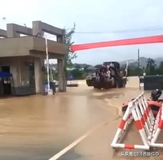 安徽歙县高考语文因暴雨取消,后面应该怎么办?