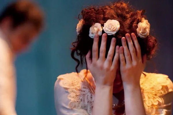 莎士比亚去世百年后,遗作流入民间引追捧,为何过了没多久大家发现被骗了?