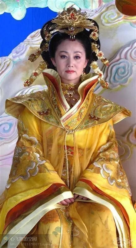 王母娘娘是玉帝的老婆还是母亲呢？