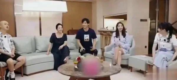 海陆挑战五分钟做饭只打了鸡蛋,对包贝尔李佳航的菜品一直吐槽,合适吗?