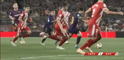 十人巴萨2：2战平赫罗纳，梅西罕见发脾气，怒骂主裁判赛后拒绝握手，对此你怎么看？