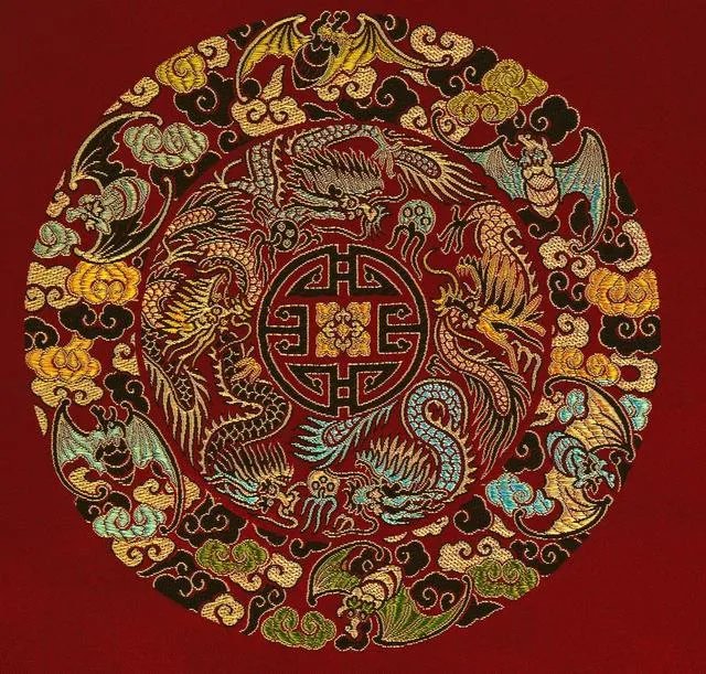 你还知道中国的其他传统艺术吗？请围绕什么真什么啊？写一段话，注意运用恰当的修辞手法，50字。